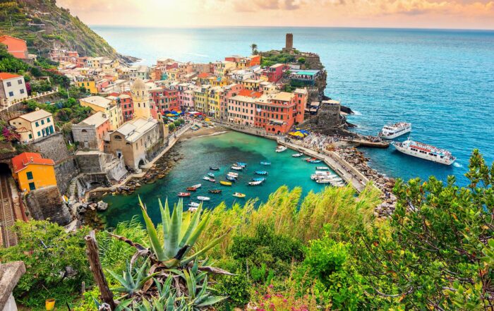 cinque terre transfer private taxi trips Italy France NCC noleggio con conducente