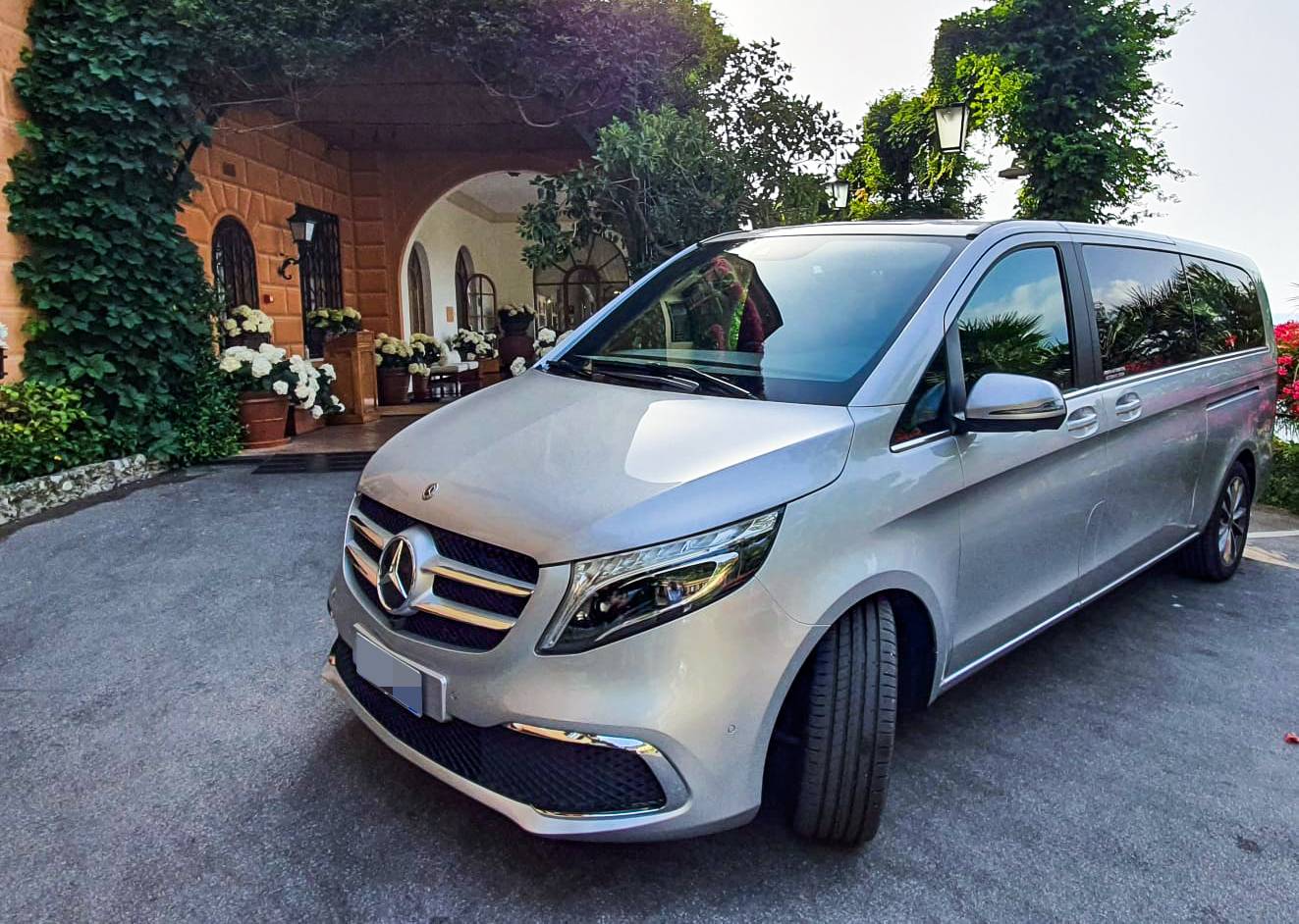 Mercedes class V transfer private taxi trips Italy France NCC noleggio con conducente